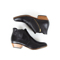 MK21104 - Chelsea Cruz Boots Black [Women's Leather Boots]