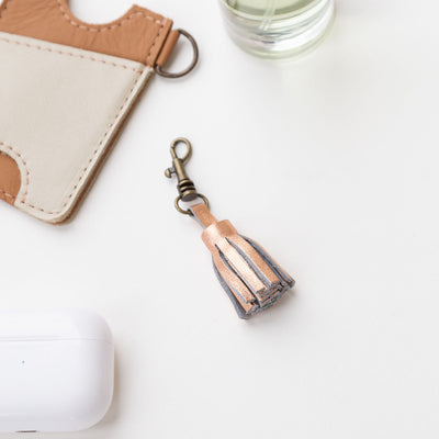 MK221302 - Flequito Rose Gold [Mini Leather Tassel]