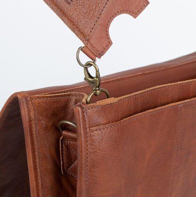 WMK221036 - Leather Messenger Bag
