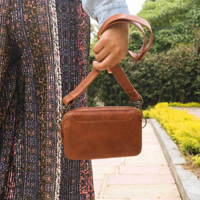 MK221552 - Leather Concert Wallet Rosewood [Women's Leather Bag]