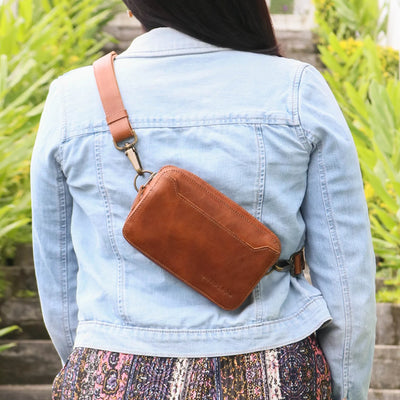 MK221552 - Leather Concert Wallet Rosewood [Women's Leather Bag]