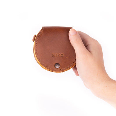 MK211256 - Roble Carrier [Leather AirPod Case]