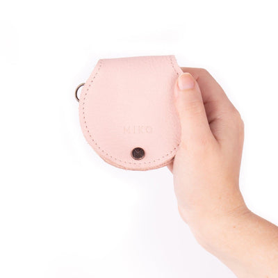 MK211264 - Carrier Blush [Leather AirPod Case]