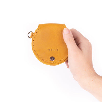 MK211267 - Carrier Mustard [Leather AirPod Case]