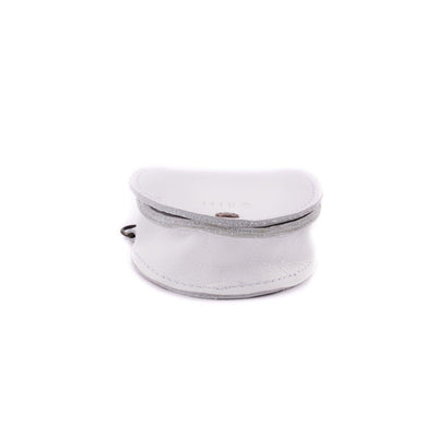 MK211268 - Carrier White [Leather AirPod Case]